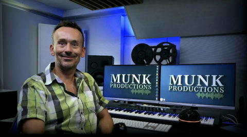 Ejer og producer Christian Munk i Munk Productions' studie